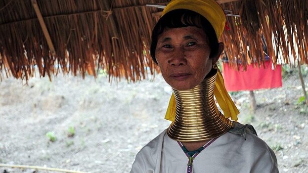 Padong-tribe-woman-Photo_-Everystockphoto_Dave-B-e1566988453629.jpg