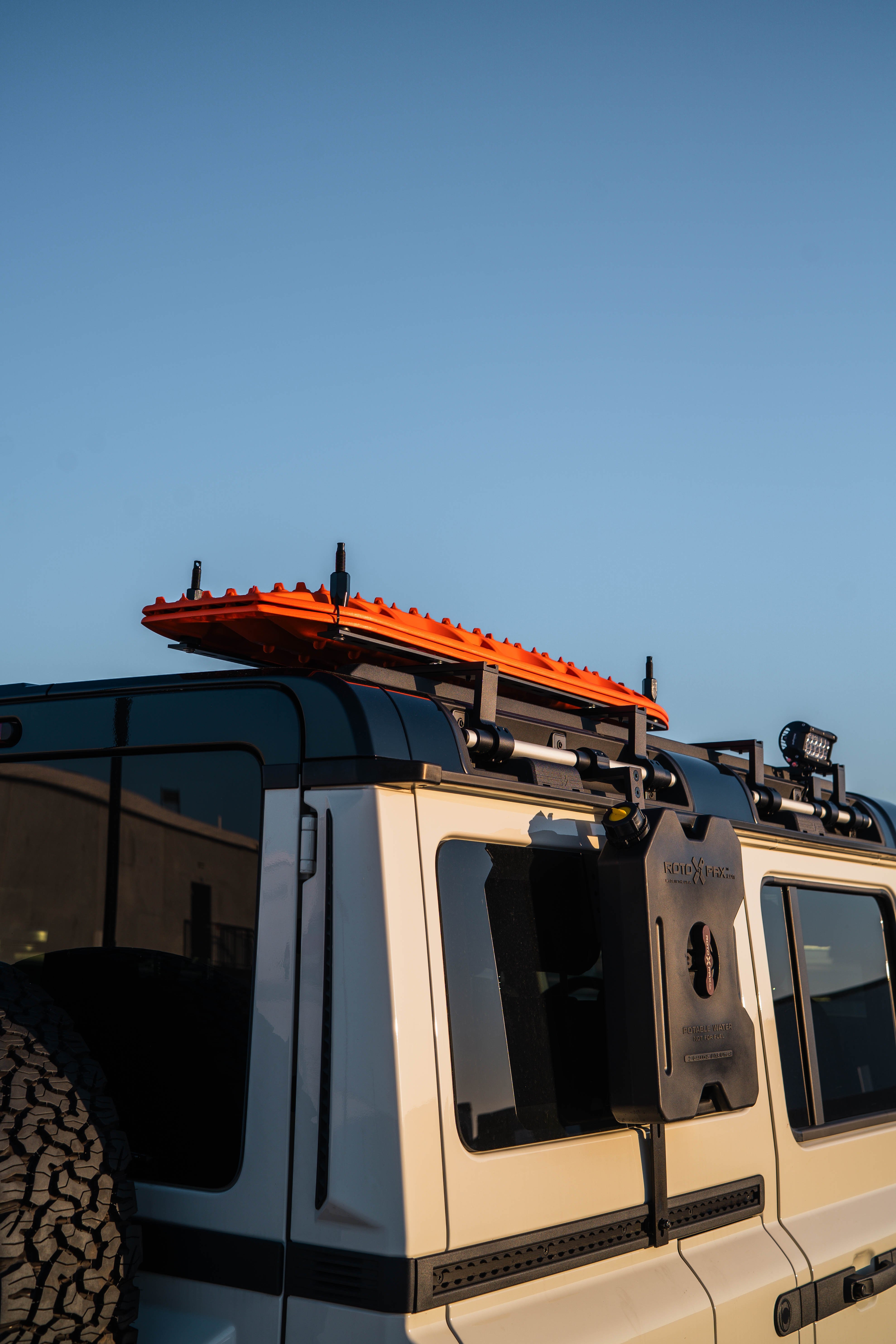 10 Traction_Board_DSC00272.jpg