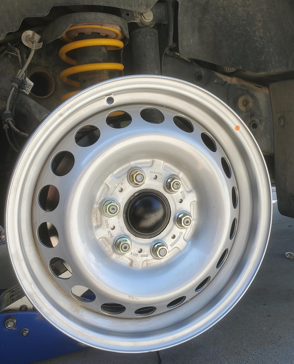 16-inch-wheel-grenadier.jpg