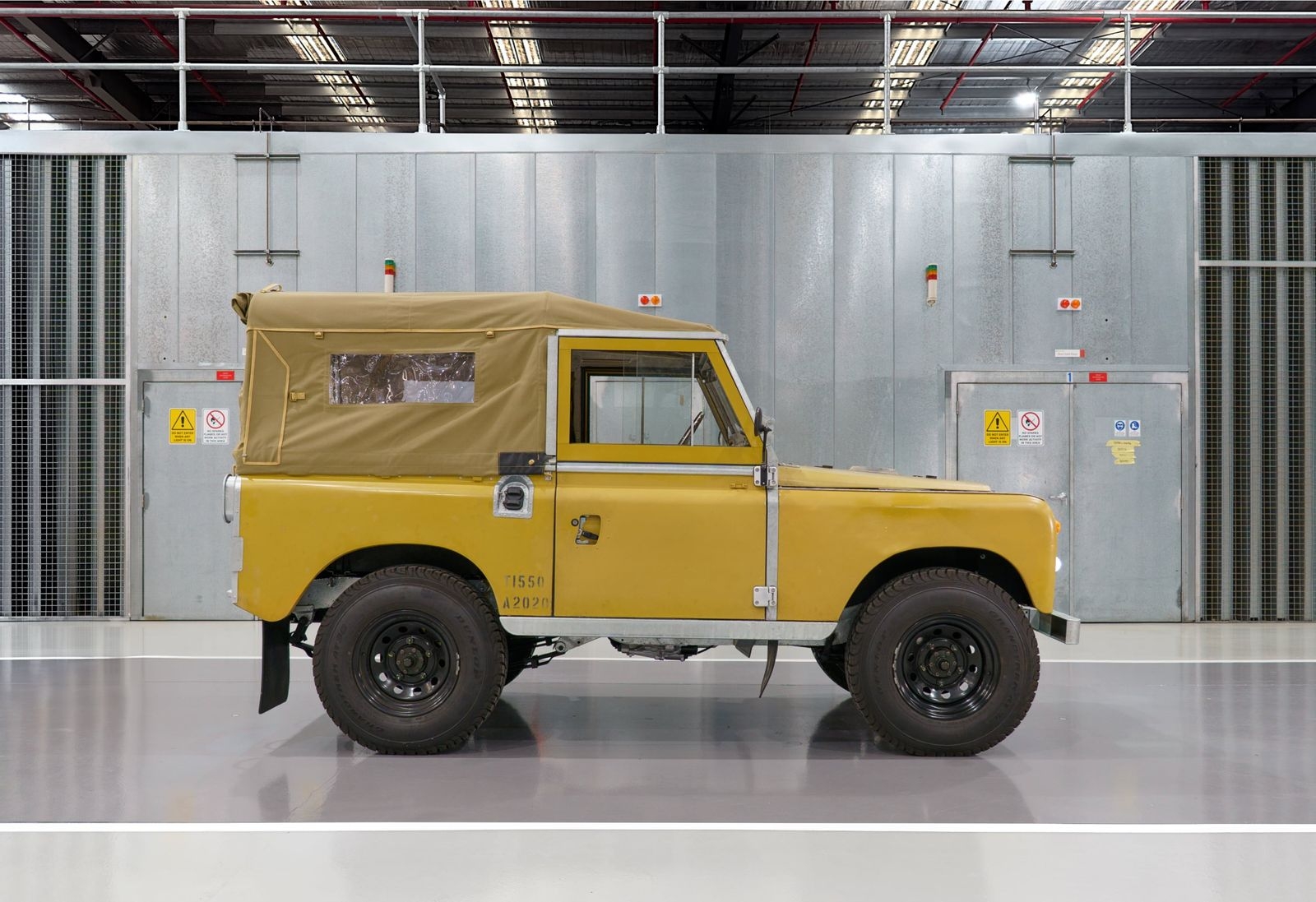 68c8e58049c827b296ed0e4f_Land Rover - Jones-p-1600.jpg