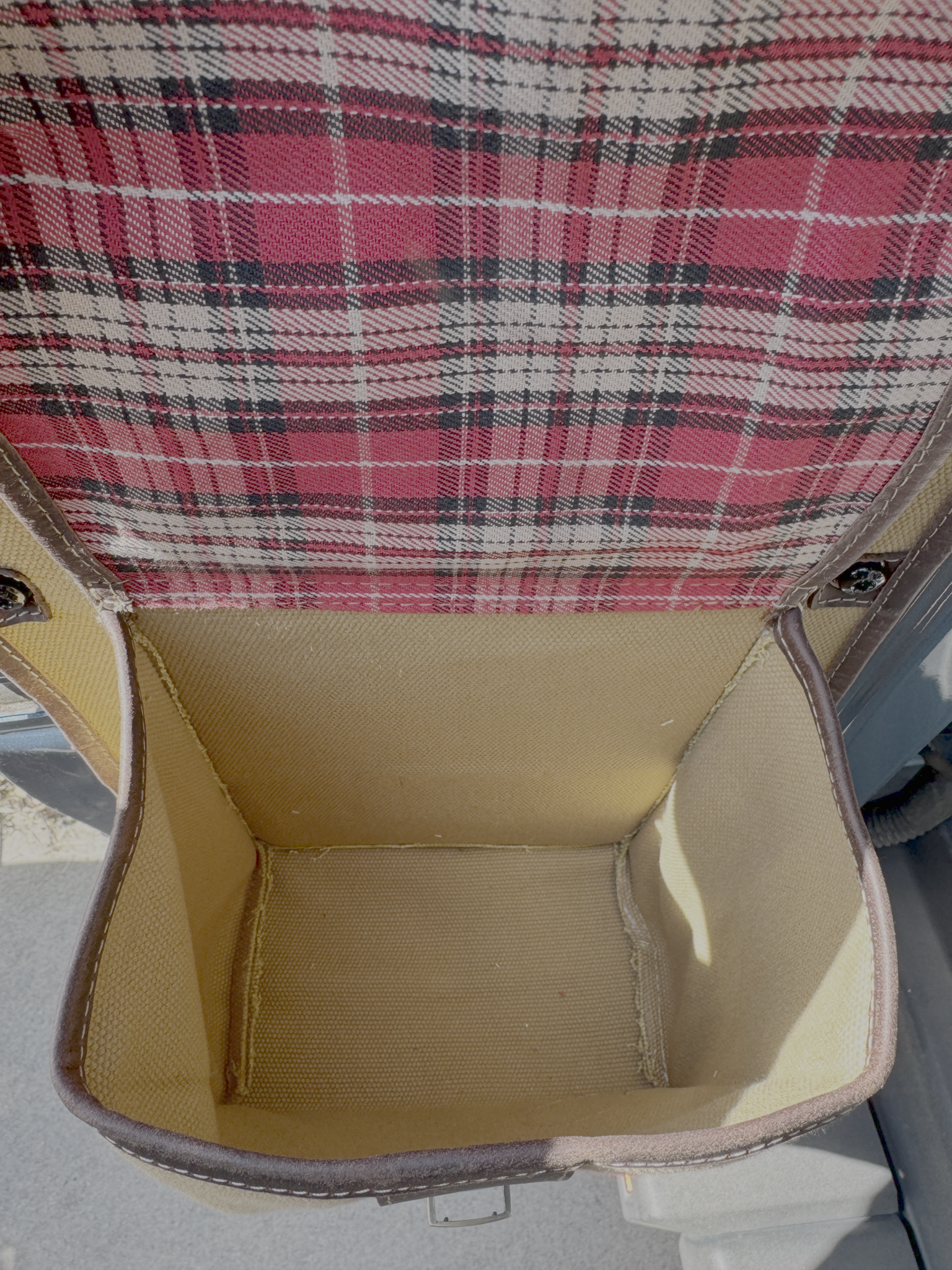 Bag-Open-Empty.png
