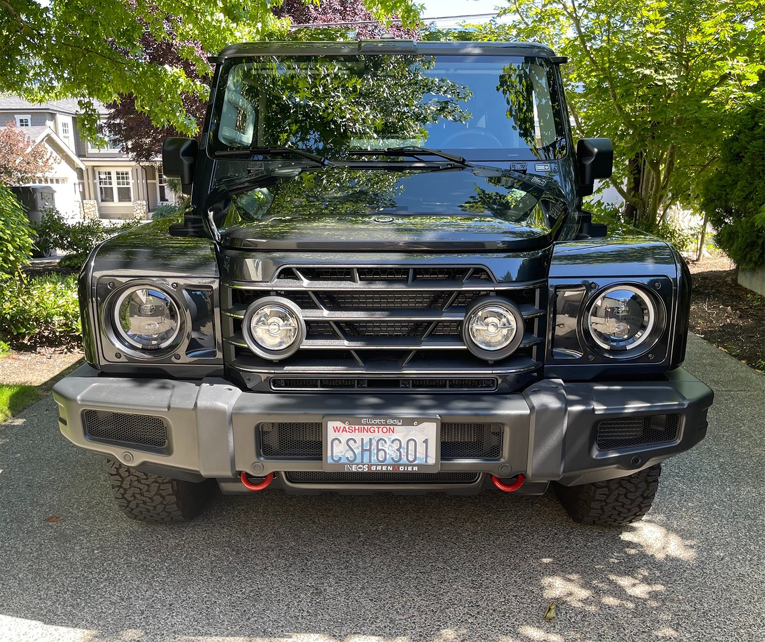 Grenadier Headlight Surround Final.jpg
