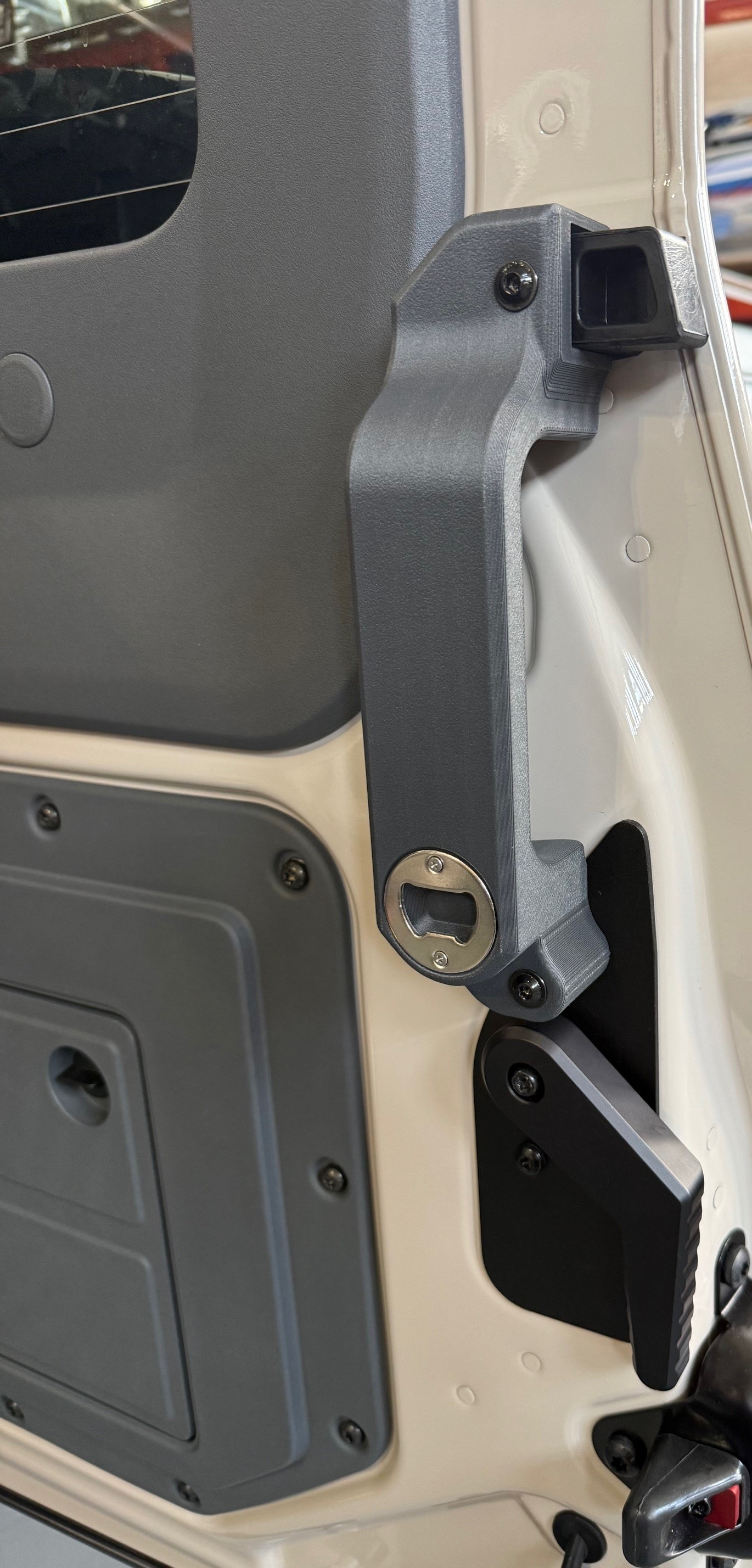handle rear door.jpg