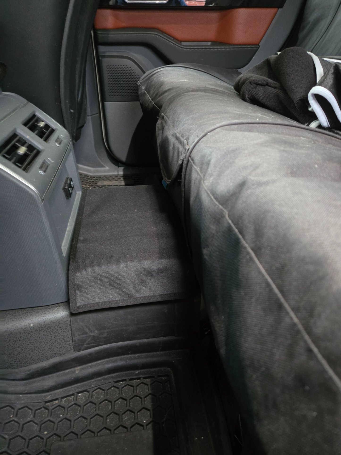 pistol box closed.jpg