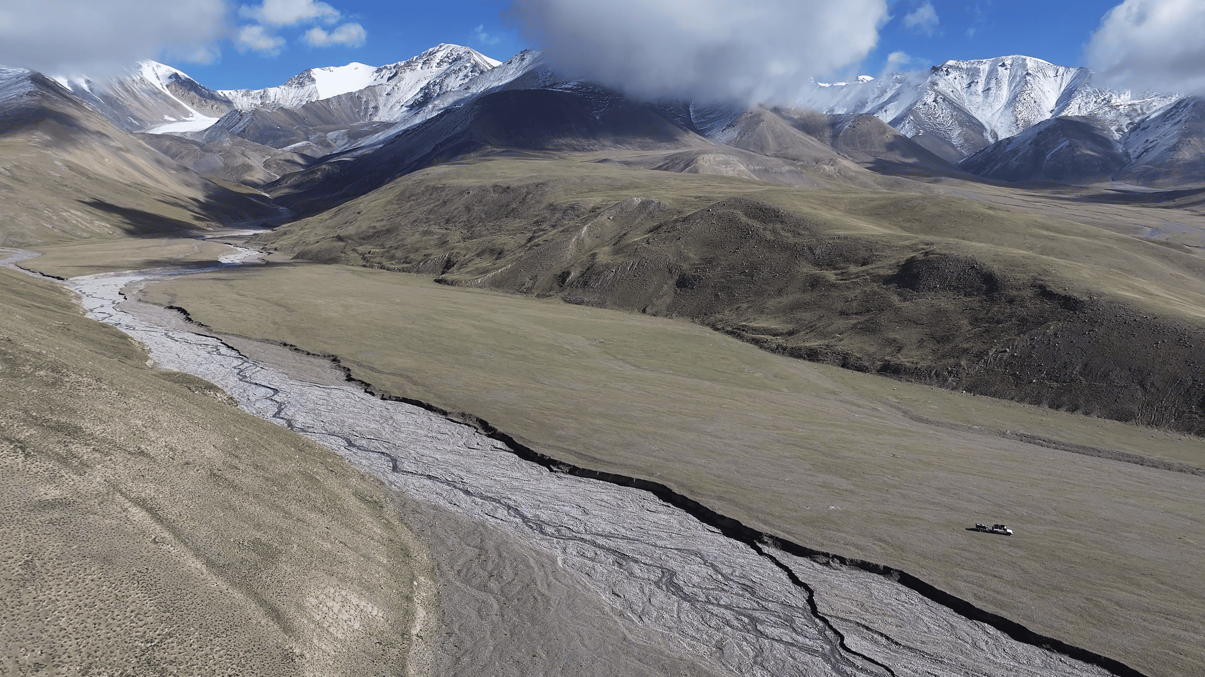 Project-Wild-Earth-Overland-Journey-Family-Matt-Prior-Leah-Prior-Family-Vanlife-National-Parks...png