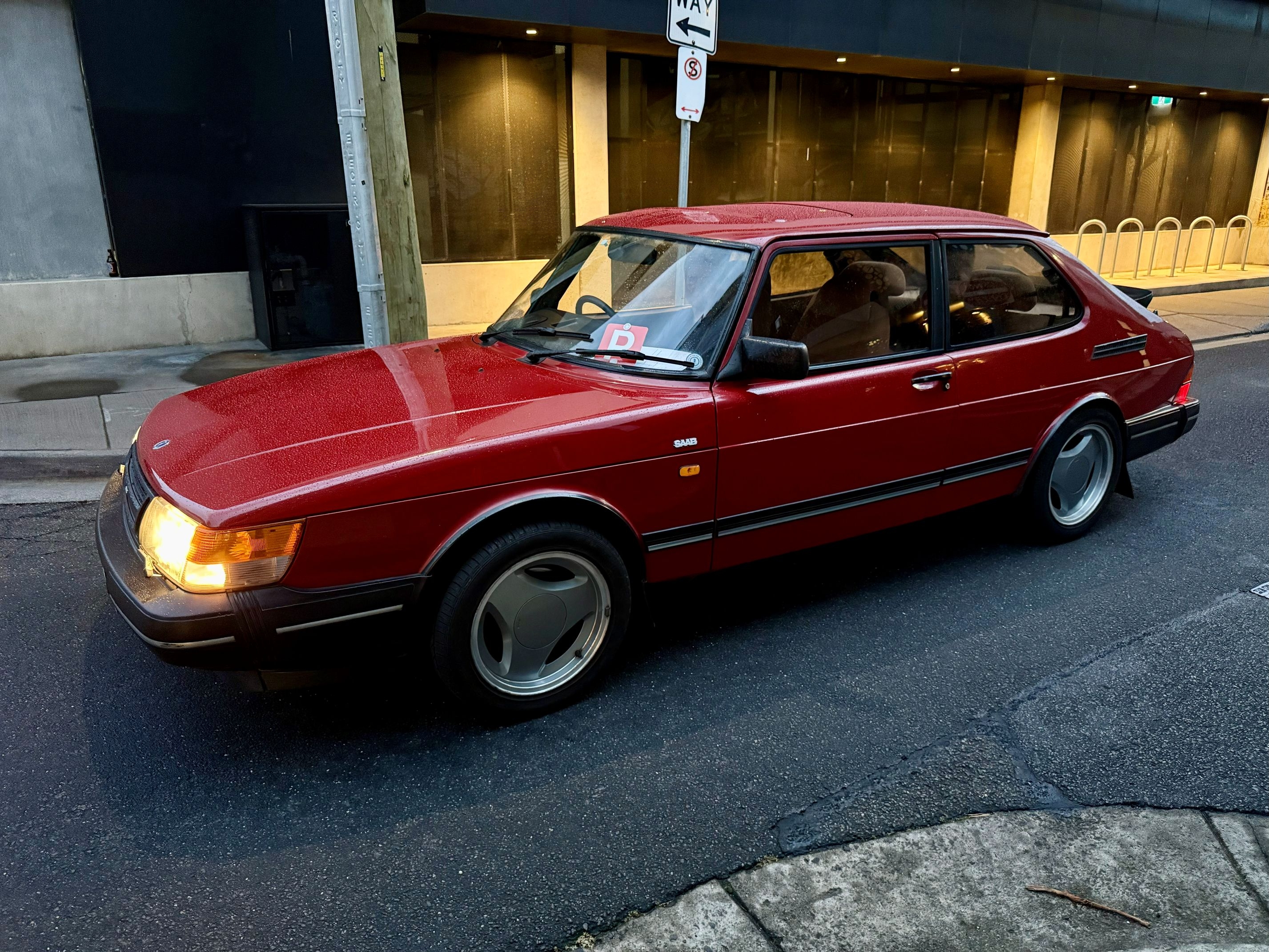 Saab 900.jpg
