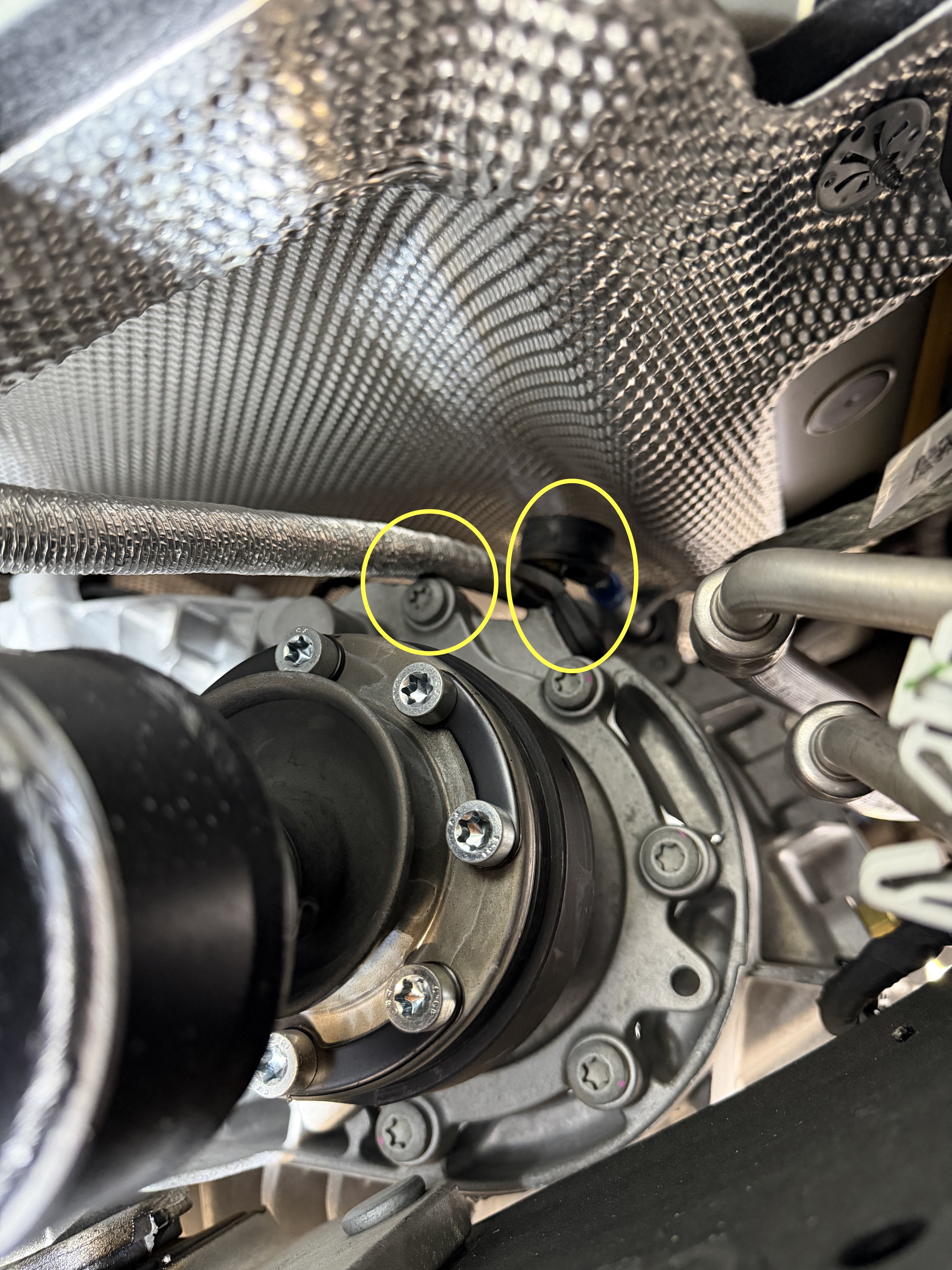 Transfer Case - Low Cable - touching top of transfer case.jpeg