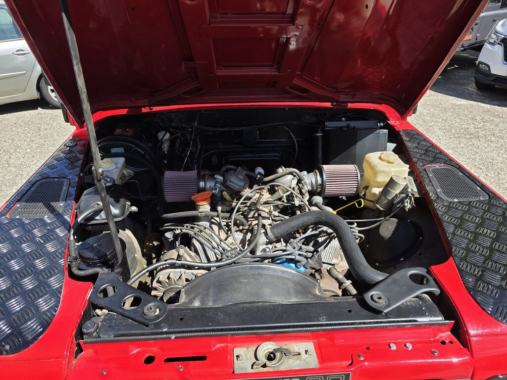 49799113hp.jpg